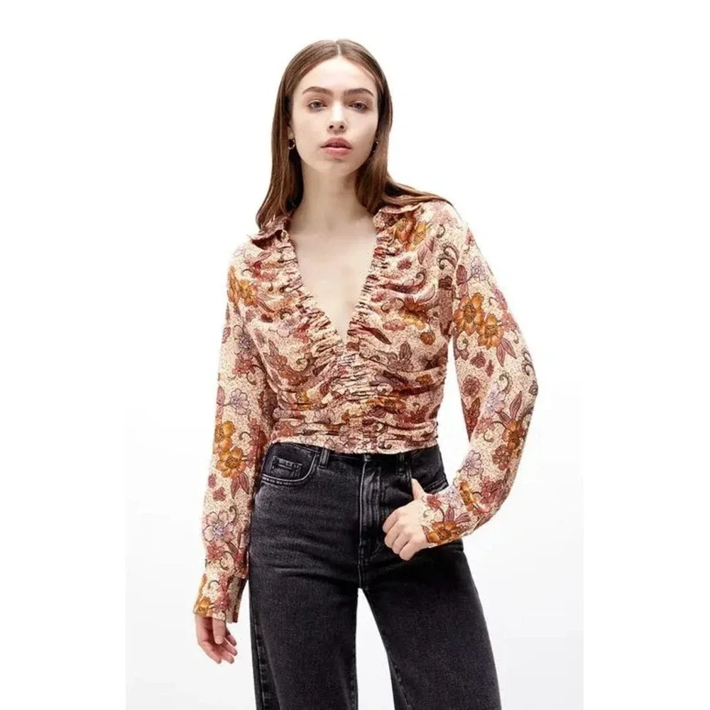 Free People I Got You Cropped Long Sleeve Floral‎ Tan Orange Fall Ruched Top